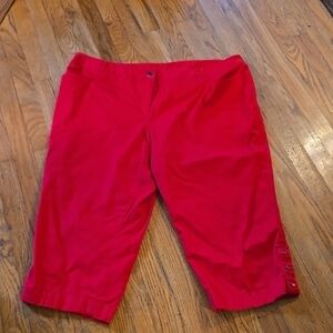Peter Nygard Red Capris 22
